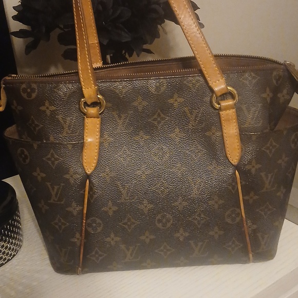 Totally - Picture 2 of 12